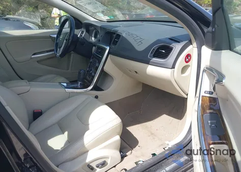 2012 Volvo S60 T5 из США, поврежденный, VIN YV1622FS1C2112463